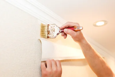 Pose de papier peint à Bourbriac — revêtements muraux et toiles de verre